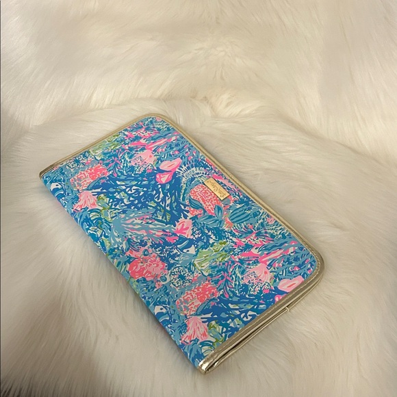 Lilly Pulitzer Handbags - Lilly Pulitzer Blue and Pink Cosmetic Bag